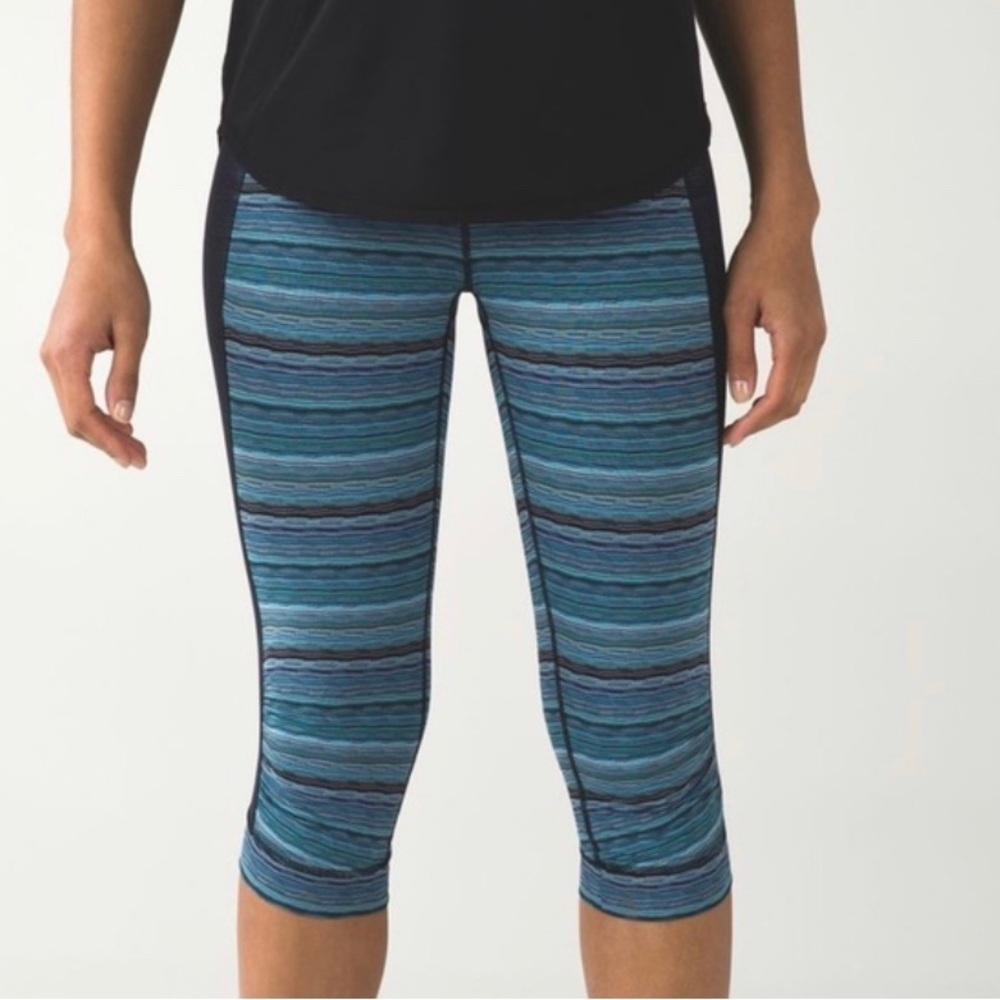 Lululemon Crop Leggings - Picture 5 of 11